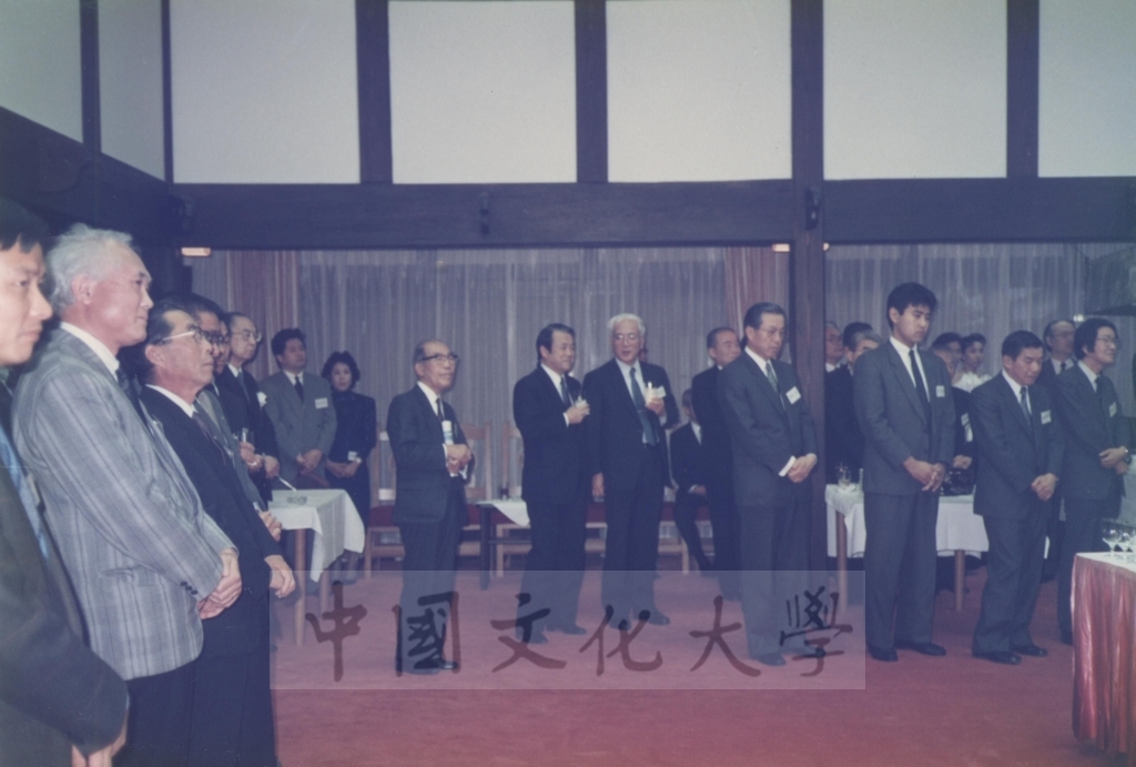 1991年4月3日董事長張鏡湖一行五人參加由日本友人姚旭燈先生、櫻井英太郎先生、關正夫先生等人於日本石油公司貴賓館所舉行的歡迎酒會的圖檔，第32張，共36張