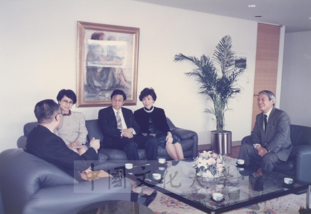 1991年4月5日董事長張鏡湖一行五人參訪日本筑波大學的圖檔，第5張，共10張