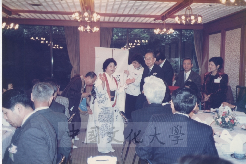 1991年4月7日董事長張鏡湖一行五人前往橫濱訪問日本孝道教團統理岡野正貫夫婦並參加該團恭祝釋迦佛聖誕祭典的圖檔，第5張，共15張