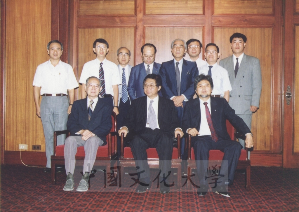 1991年9月5日日本別府大學理事長西村駿一率訪問團蒞臨本校參訪並拜會董事長張鏡湖的圖檔，第6張，共9張
