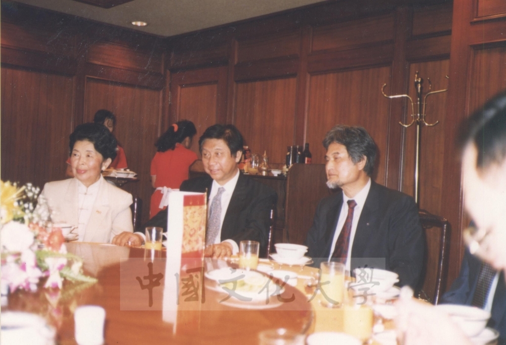 1991年9月5日日本別府大學理事長西村駿一率訪問團蒞臨本校參訪並拜會董事長張鏡湖的圖檔，第9張，共9張