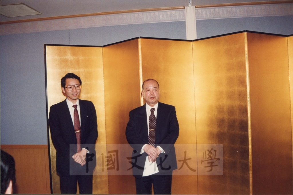 1995年7月7日董事長張鏡湖率同校長林彩梅等五人啟程赴日參訪的圖檔，第4張，共15張