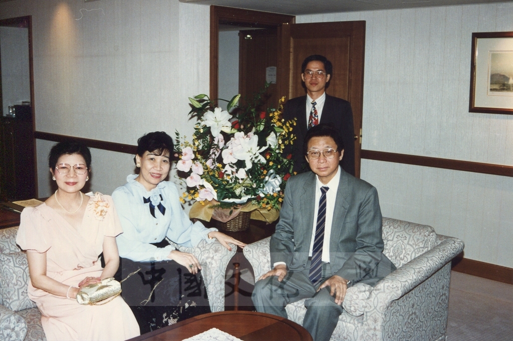 1995年7月7日董事長張鏡湖率同校長林彩梅等五人啟程赴日參訪的圖檔，第14張，共15張