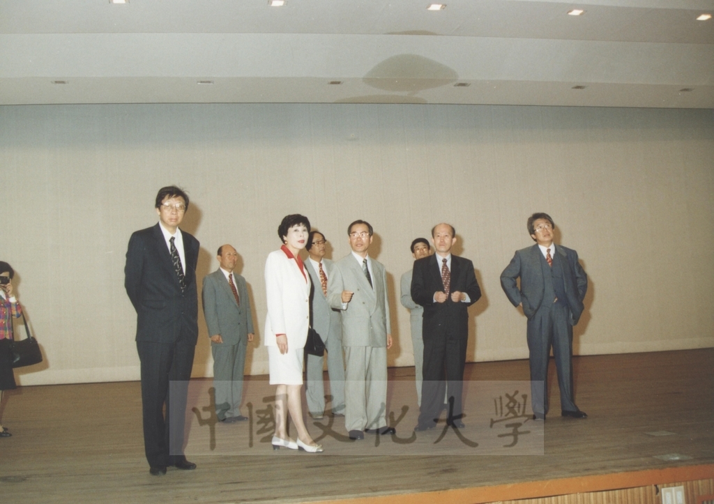1995年9月28日至10月1日董事長張鏡湖率同董事穆閩珠、學務長陳嘉遠、韓文系副教授吳惠純出訪韓國的圖檔，第8張，共48張