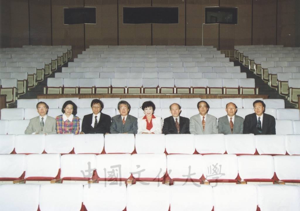 1995年9月28日至10月1日董事長張鏡湖率同董事穆閩珠、學務長陳嘉遠、韓文系副教授吳惠純出訪韓國的圖檔，第11張，共48張