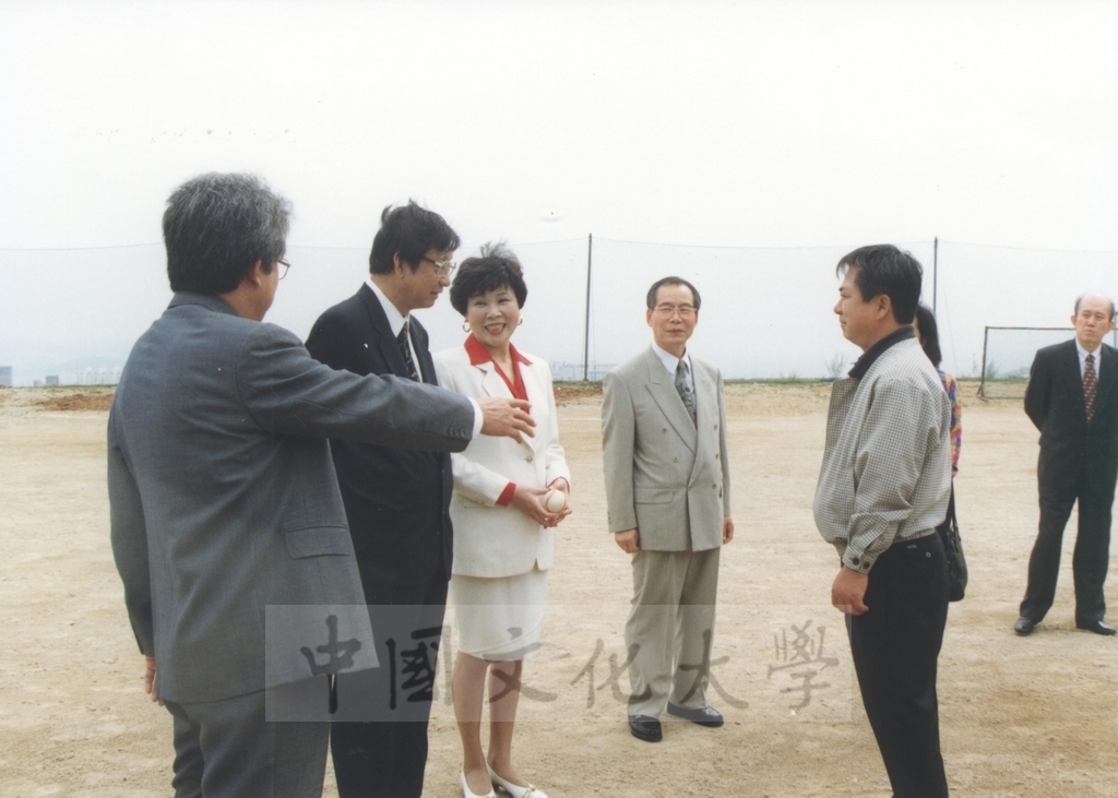 1995年9月28日至10月1日董事長張鏡湖率同董事穆閩珠、學務長陳嘉遠、韓文系副教授吳惠純出訪韓國的圖檔，第38張，共48張