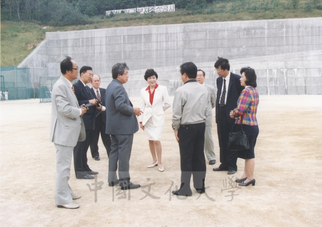 1995年9月28日至10月1日董事長張鏡湖率同董事穆閩珠、學務長陳嘉遠、韓文系副教授吳惠純出訪韓國的圖檔，第40張，共48張