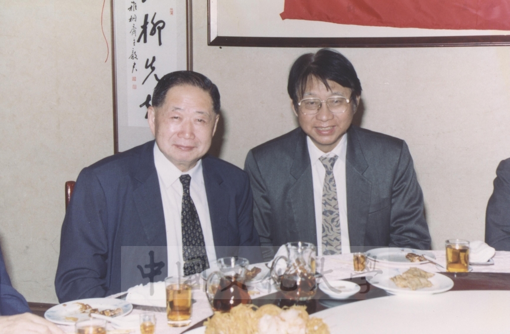 1994年4月本校外語學院俄文組成立三十年暨改設俄文系慶祝會的圖檔，第11張，共13張