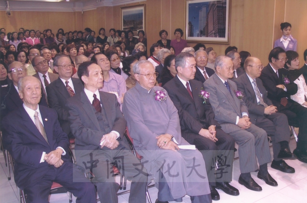 2003年4月11日台灣創價學會舉辦「盡攜書畫到天涯─歐豪年作品展」開幕剪綵的圖檔，第20張，共66張