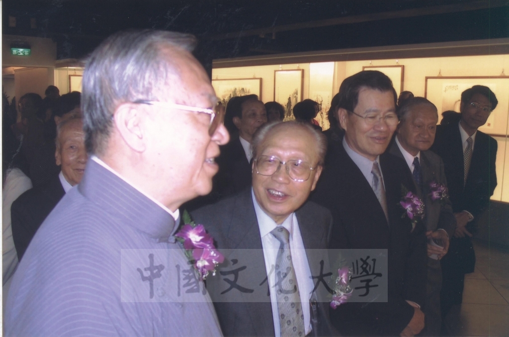 2003年4月11日台灣創價學會舉辦「盡攜書畫到天涯─歐豪年作品展」開幕剪綵的圖檔，第29張，共66張