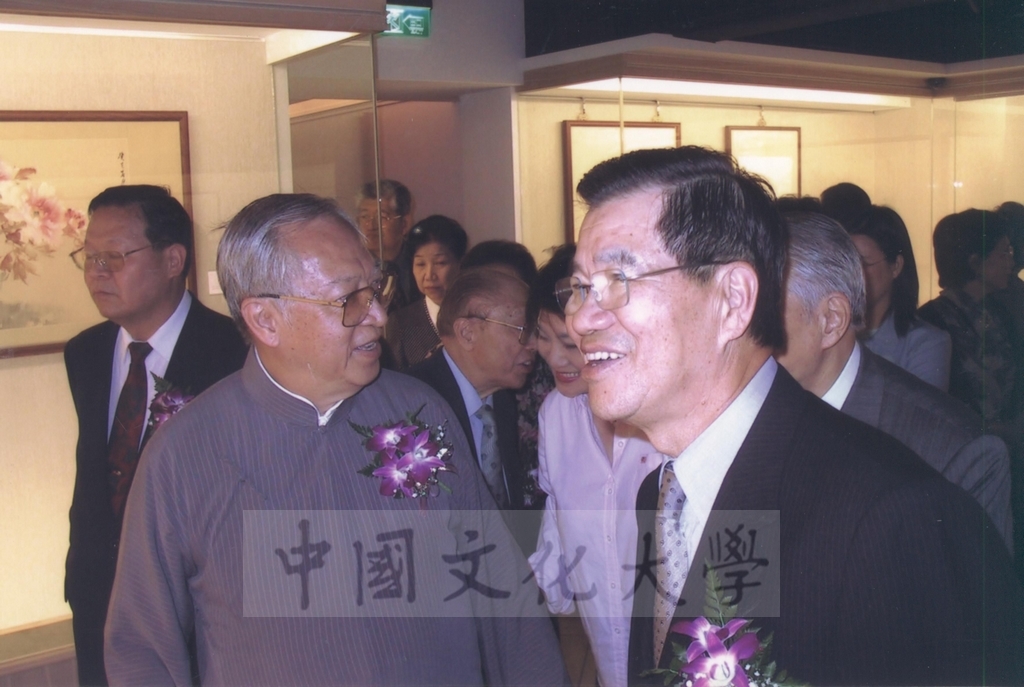 2003年4月11日台灣創價學會舉辦「盡攜書畫到天涯─歐豪年作品展」開幕剪綵的圖檔，第43張，共66張