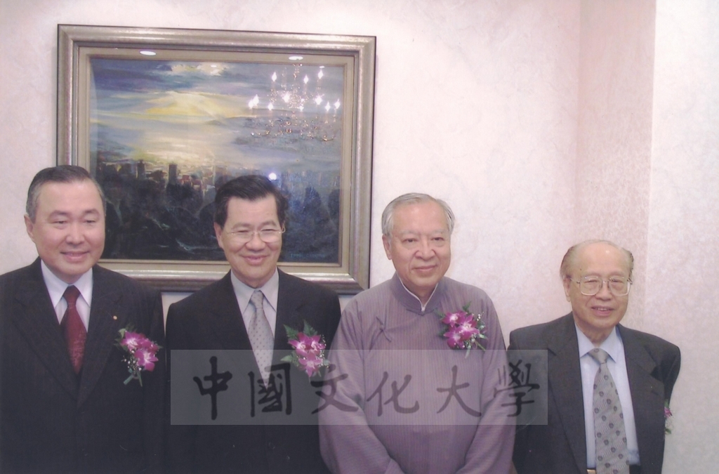 2003年4月11日台灣創價學會舉辦「盡攜書畫到天涯─歐豪年作品展」開幕剪綵的圖檔，第65張，共66張