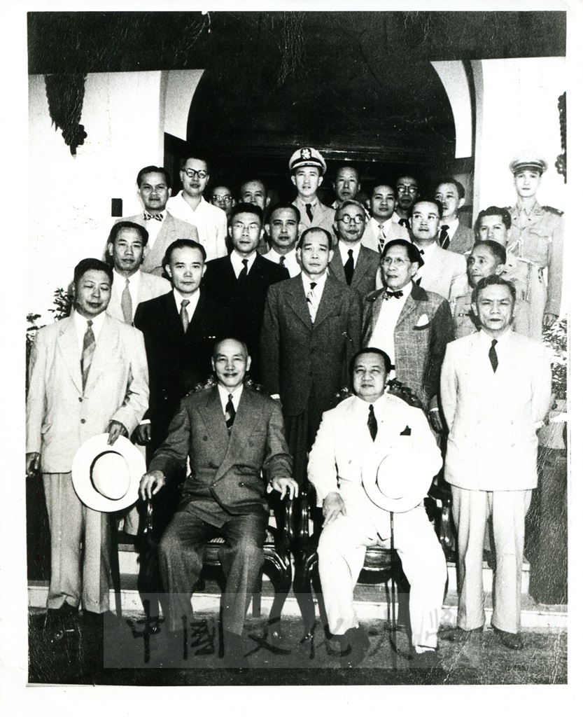 蔣中正率團赴菲律賓舉行碧瑤會議，與會人員合影。的圖檔，第1張，共1張