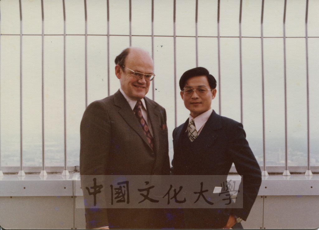 許添財於慕尼黑與Dr. W.H. Strigel合影的圖檔，第1張，共1張