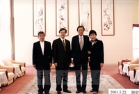 2001年5月22日謝欽宗(左二)建築師由本校環境設計學院院長陳錦賜陪同，拜會董事長張鏡湖、董事穆閩珠的圖片
