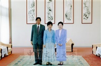 2001年10月31日韓國國家黨副總裁朴槿惠議員蒞臨本校參訪並拜會董事長張鏡湖、校長林彩梅的圖片