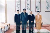 2001年11月24日台北市立體育學院校長鄭虎蒞臨本校參訪並拜會董事長張鏡湖的圖片