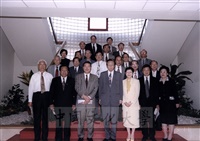2000年5月11日中華民國私立學校文教協會理事長羅傳進率領會員蒞臨本校參訪並拜會董事長張鏡湖的圖片