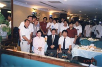 1999年8月29日本校籃球隊與日本天理大學籃球隊友員餐叙的圖片