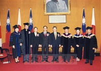 1998年3月1日本校建校36週年校慶大會暨倉田寬之名譽法學博士學位頒贈典禮的圖片