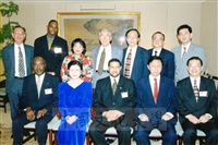1998年12月23日外交部安排本校師長與賴比瑞亞共和國訪問團餐叙的圖片