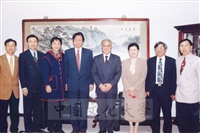 1998年12月1日大陸北京體育大學校長金季春蒞臨本校參訪的圖片