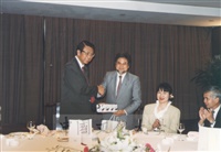 1993年8月9日日本別府大學理事長西村駿一率訪問團蒞臨本校參訪並拜會董事長張鏡湖的圖片