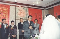 1993年11月13日董事長張鏡湖出席陳迨、黃漪之子陳寅久及朱淑鳳小姐婚宴的圖片