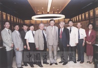 2004年7月27日董事長張鏡湖參加教授退休餐會的圖片