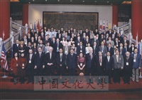 2011年3月28日-30日本校商學院於圓山飯店舉行「第九屆多國籍企業國際學術研討會」會後全體與會學者合影留念的圖片