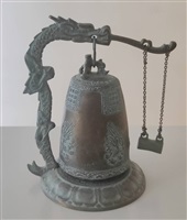 英文月刊會長林德圭致贈韓國聖德大王神鐘的圖片