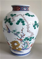 2002年3月1日東京富士美術館首席參事池田博正先生致贈瓷瓶祝賀中國文化大學建校40周年的圖片