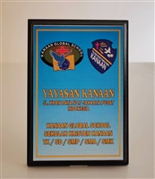 2016年11月7日印尼迦南學校(Kanaan Global School)致贈木製校徽立牌與校園簡介短片光碟的圖片