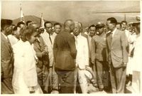 蔣中正率團抵達韓國舉行鎮海會議。的圖片