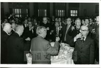 張其昀出席嚴家淦總統宴請國大代表的餐會的圖片