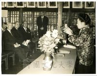考試委員張默君以珍藏之古玉致贈國立歷史博物館，敘述其藏玉經過的圖片