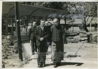 張其昀主任在國防研究院接待于斌總主教、雷震遠神父。的圖片
