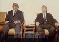 創辦人與馬紹爾卡布亞總統與創辦人合影的圖片