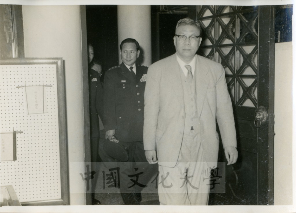 張其昀接待韓國訪問團訪問國防研究院的圖檔，第1張，共1張