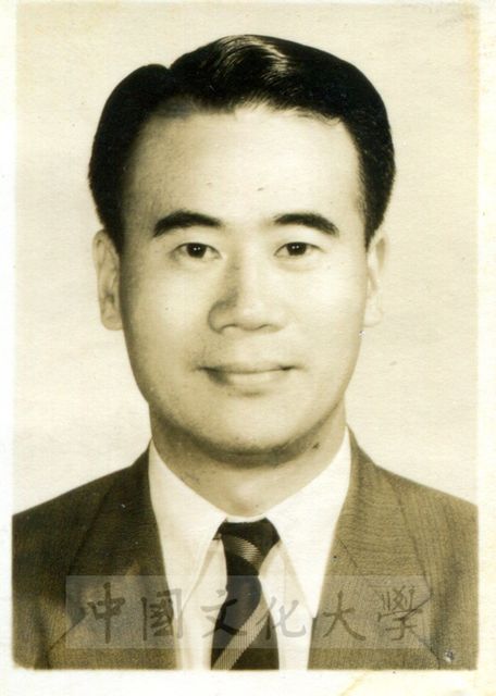國防研究院第一期研究員薛人仰先生的圖片