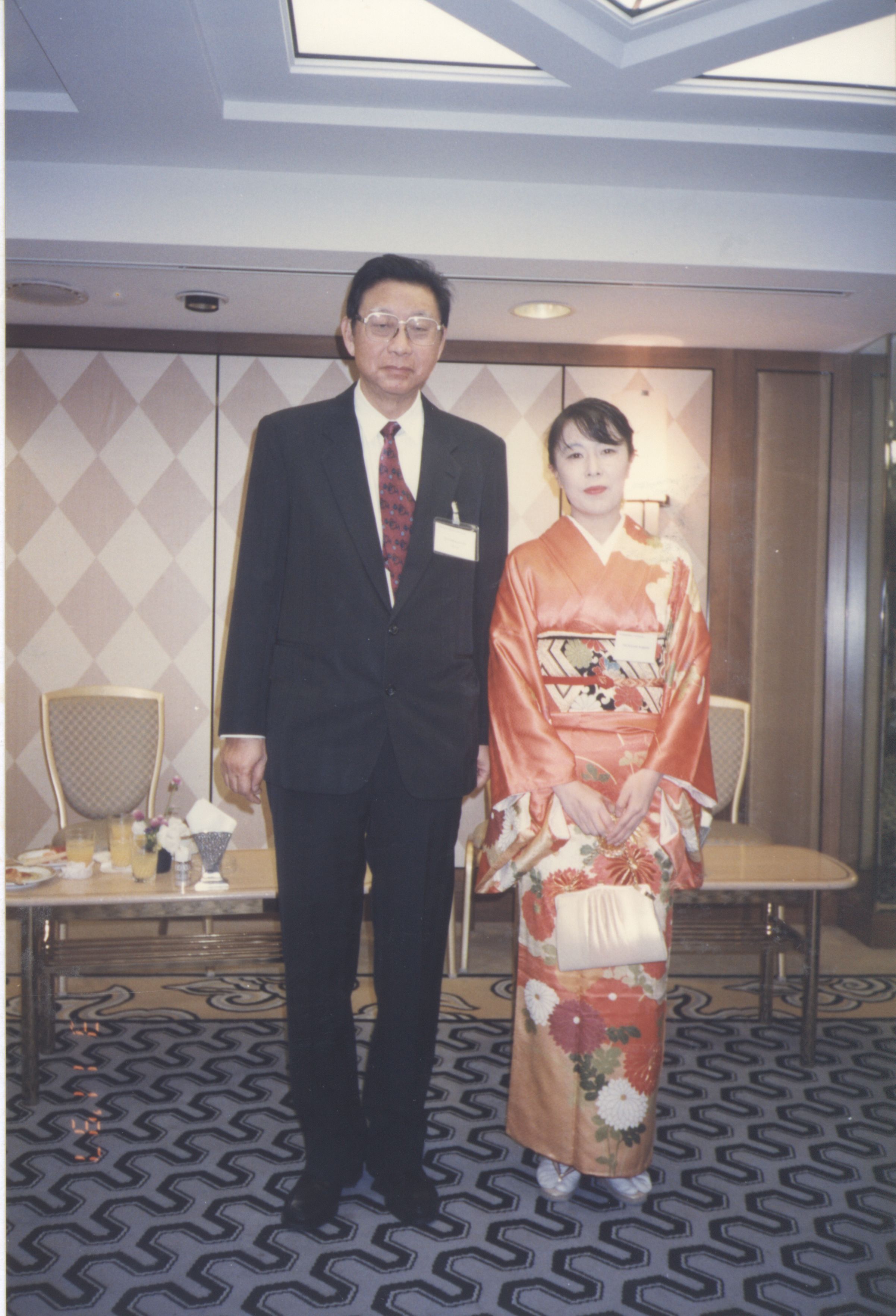 1997年11月3日董事長張鏡湖帶領校長林彩梅、教授宋越倫、總務長唐彥博、日文系主任徐興慶參加國士館大學80週年校慶活動的圖檔，第16張，共17張