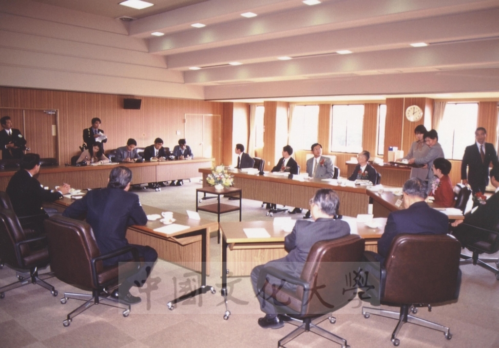 1997年11月7日董事長張鏡湖帶領校長林彩梅、教授宋越倫、總務長唐彥博、日文系主任徐興慶訪問德山大學的圖檔，第28張，共32張