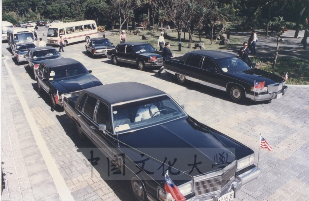 1997年11月10日賴比瑞亞共和國總統泰勒將軍獲頒本校名譽哲學博士學位頒贈典禮的圖檔，第2張，共30張