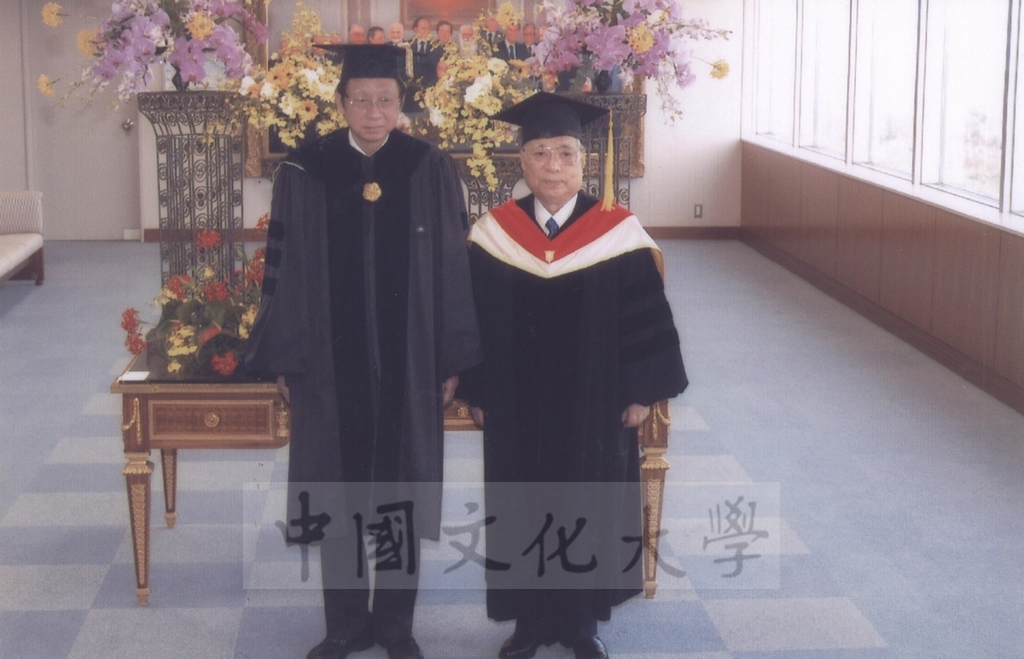 2003年3月24日國際創價學會(SGI)會長池田大作、夫人池田香峰子獲本校頒贈名譽博士學位的圖檔，第20張，共20張