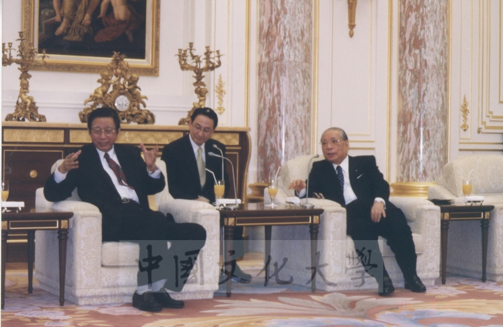 2003年3月24日董事長張鏡湖率訪問團拜會國際創價學會(SGI)會長池田大作先生並出席池田會長的歡宴的圖檔，第4張，共12張