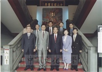 2000年11月28日全台灣省省主席、親民黨主席宋楚蒞臨國父紀念館參觀「西洋名畫展」的圖片