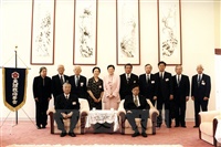 2001年6月6日日本姐妹校天理大學訪問團由理事長山田忠一帶領蒞臨本校參訪的圖片