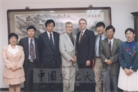 1999年3月9日美國田納西州孟菲斯大學行政校長J. Ivan Legg偕同國際事務中心主任Blaine A. Brownell蒞臨本校參訪並拜會董事長張鏡湖的圖片