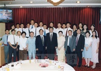 1999年9月3日軍人節，董事長張鏡湖、校長林彩梅特設宴感謝校內教官對學校的付出的圖片
