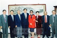 1998年11月10日廣告系舉行"八十七年度廣告教育獎學金頒獎典禮"的圖片